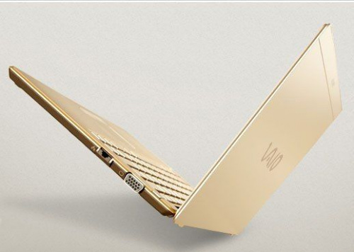 Sony VAIO VPC-X11Z6R вид боковой панели