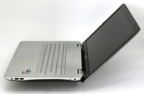 ASUS N751JK (90NB06K2-M02000) вид боковой панели