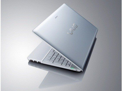 Sony VAIO VPC-EB4S1R/W Белый вид сбоку