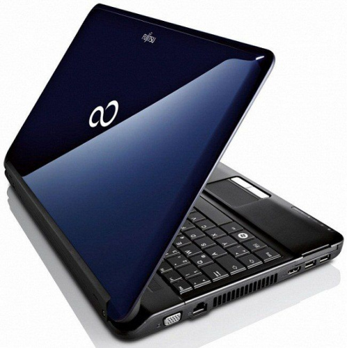 Fujitsu LIFEBOOK AH531 (VFY:AH531MRTF3RU) NightBlue вид спереди